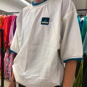 Retro Adidas shortsleeved pullover
